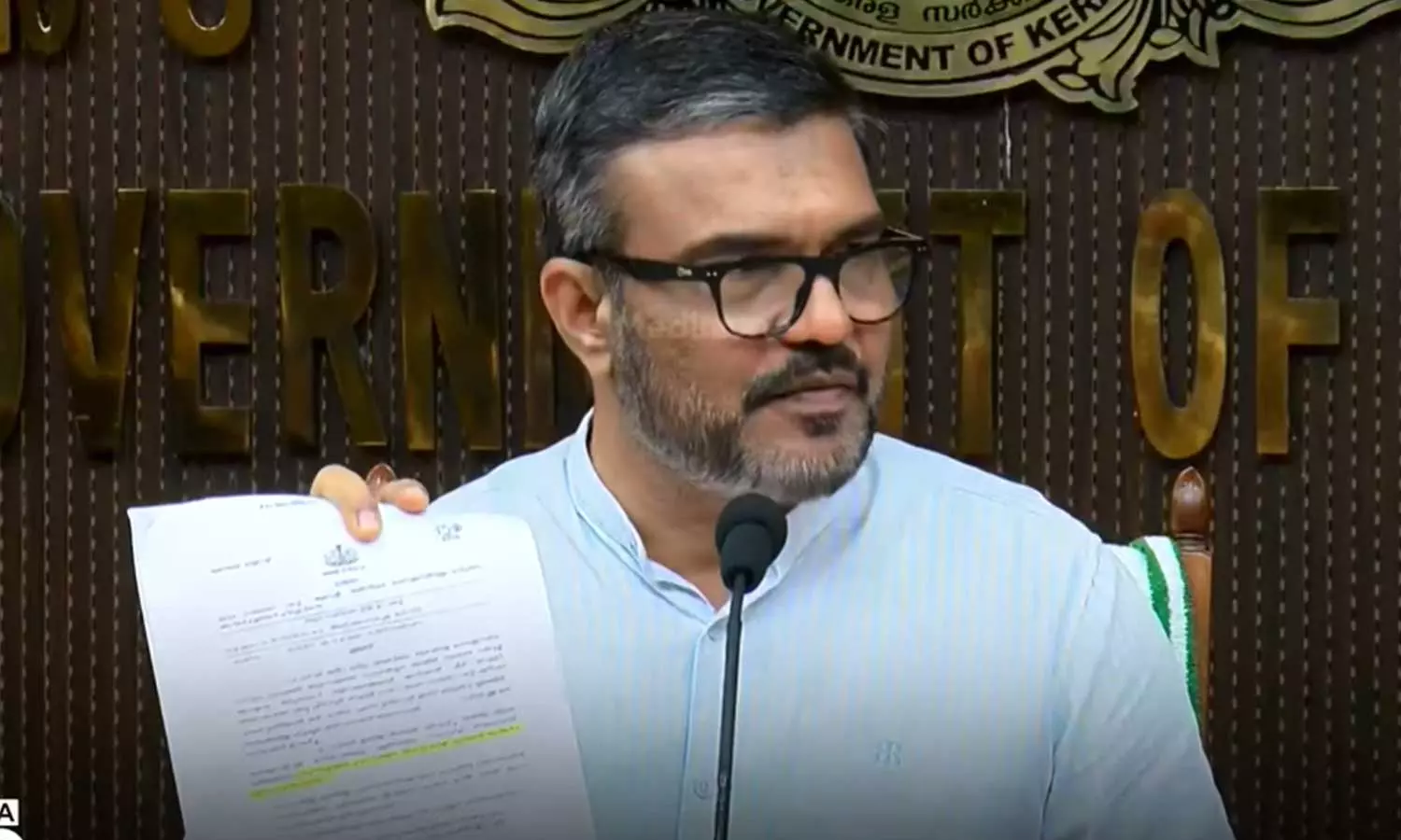 അതിദാരിദ്ര്യമുക്ത കേരള പ്രഖ്യാപനത്തിന് വലിയ സ്വീകാര്യത; മന്ത്രി എം.ബി രാജേഷ് അതിദാരിദ്ര്യമുക്ത കേരള പ്രഖ്യാപനത്തിന് വലിയ സ്വീകാര്യത; മന്ത്രി എം.ബി രാജേഷ്