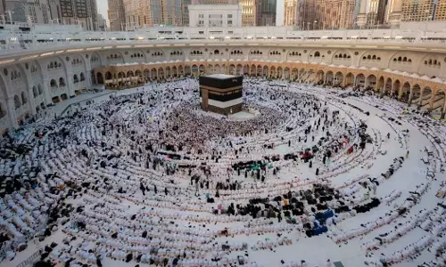 ഉംറ വിസ നിയമങ്ങളിൽ മാറ്റം; സൗദിയിൽ പ്രവേശിക്കാനുള്ള കാലാവധി ഒരു മാസമായി കുറച്ചു