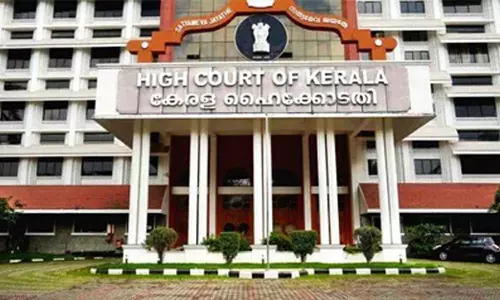 മോളി വധക്കേസ്: പ്രതി പരിമൾ സാഹുവിനെ ഹൈക്കോടതി കുറ്റവിമുക്തനാക്കി മോളി വധക്കേസ്: പ്രതി പരിമൾ സാഹുവിനെ ഹൈക്കോടതി കുറ്റവിമുക്തനാക്കി