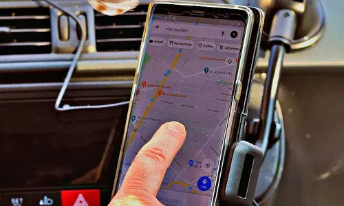 ഓരോ നീക്കവും നിരീക്ഷിക്കും, മുറിയില്‍ തനിച്ചാണെന്ന് പോലും മനസിലാക്കും; സ്മാര്‍ട്ട്ഫോണുകളിലെ ജിപിഎസ് നിസാരമല്ലെന്ന് പഠനം