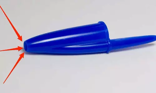 പേനയുടെ അടപ്പിൽ എന്തിനാണ് ഒരു ദ്വാരം; ചിലപ്പോൾ അത് ജിവൻ വരെ രക്ഷിക്കും