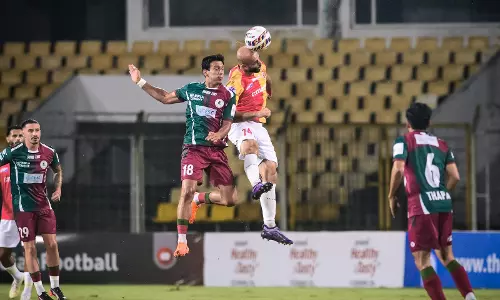 കൊൽക്കത്ത ഡെർബിയിൽ ബഗാനെ തളച്ച് ഈസ്റ്റ് ബംഗാൾ സെമിയിലേക്ക് മുന്നേറി