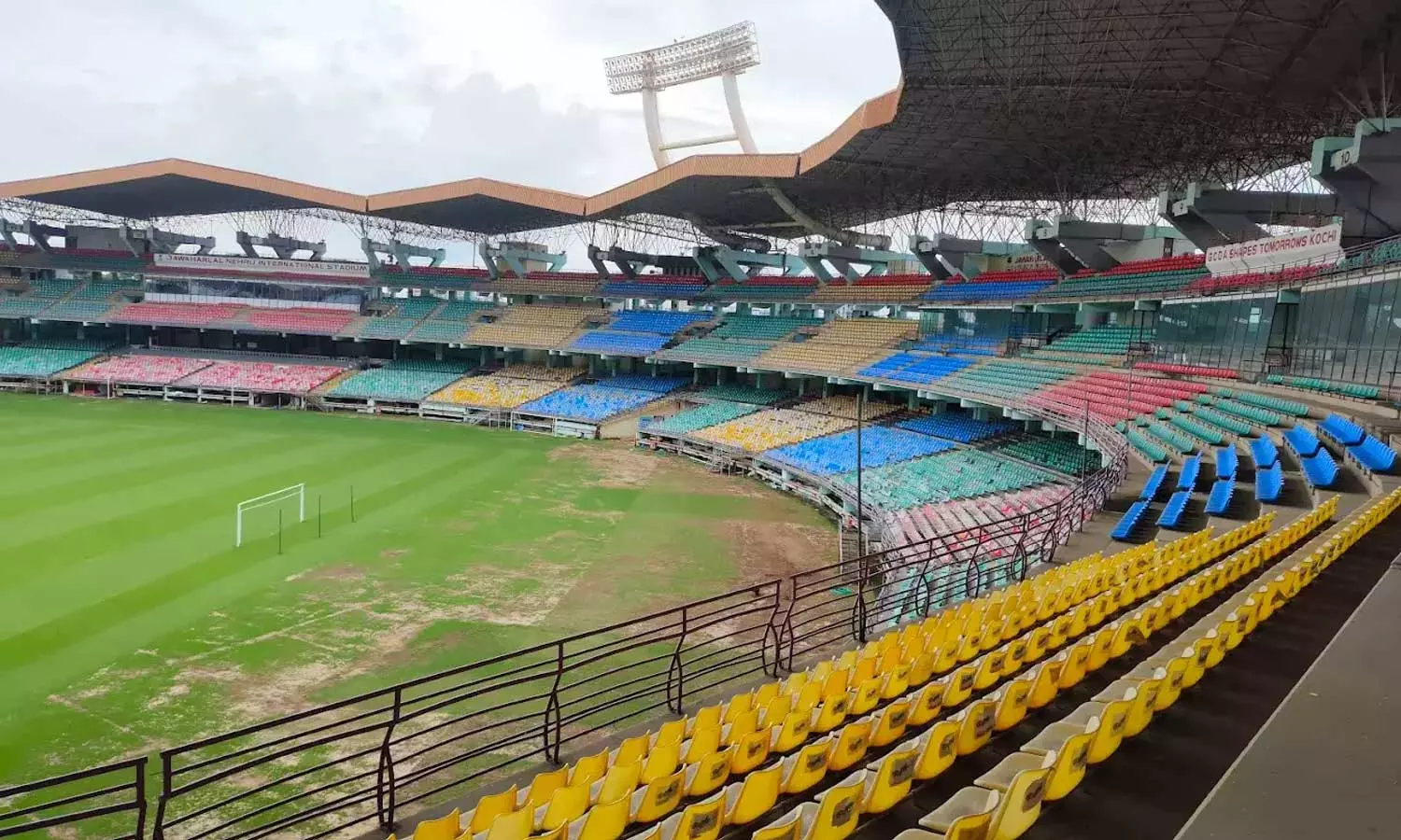 കലൂർ സ്റ്റേഡിയം സ്‌പോൺസർക്ക് വിട്ടുനൽകിയത് തട്ടിക്കൂട്ട് കരാറിൽ; ഒത്തുകളിയുടെ കൂടുതൽ തെളിവുകൾ പുറത്ത്