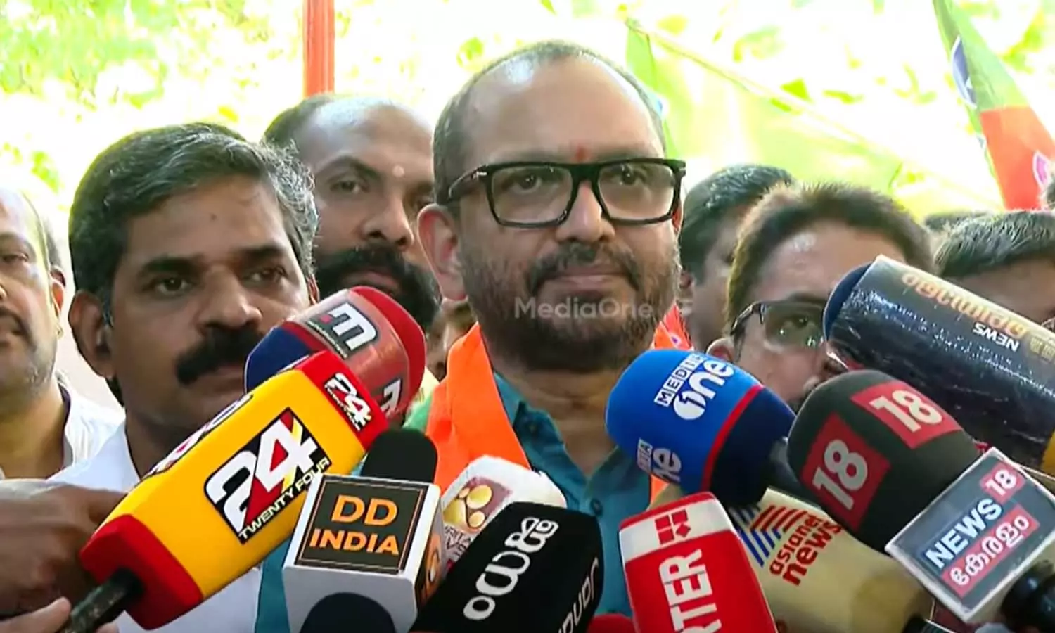 കേരളത്തിലെ ജനങ്ങൾ പട്ടിണിക്കിടന്ന് മരിക്കാതിരിക്കാൻ കാരണം കേന്ദ്ര സർക്കാർ; കെ.സുരേന്ദ്രൻ കേരളത്തിലെ ജനങ്ങൾ പട്ടിണിക്കിടന്ന് മരിക്കാതിരിക്കാൻ കാരണം കേന്ദ്ര സർക്കാർ; കെ.സുരേന്ദ്രൻ