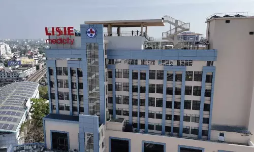 ലിസി മെഡിസിറ്റി വെഞ്ചിരിക്കുമ്പോൾ ദൈവജനം ആശങ്കയിൽ: ഷൈജു ആന്റണി ലിസി മെഡിസിറ്റി വെഞ്ചിരിക്കുമ്പോൾ ദൈവജനം ആശങ്കയിൽ: ഷൈജു ആന്റണി