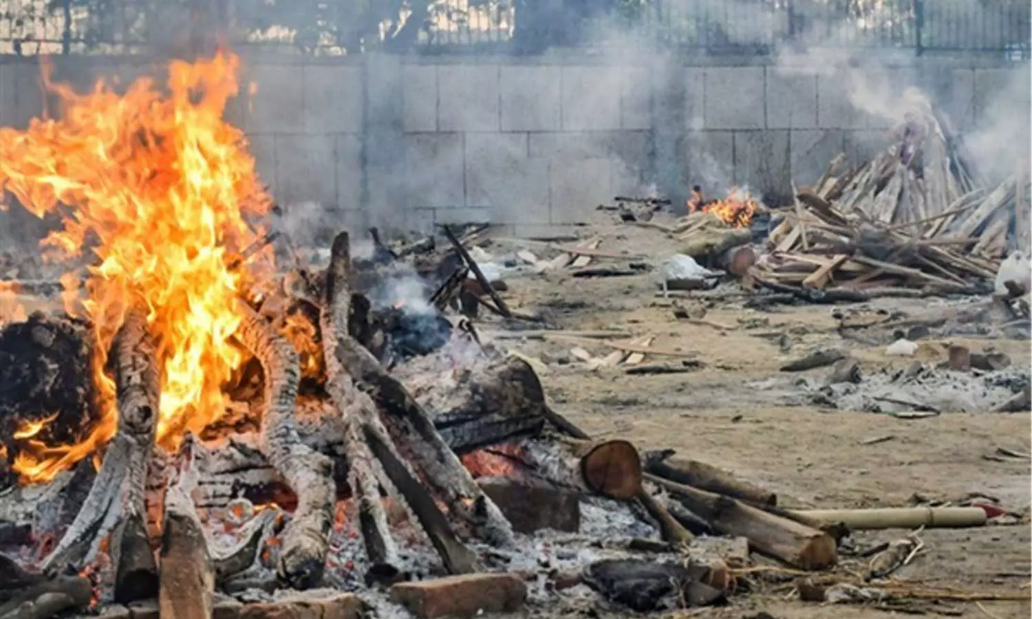 Ashes stolen from cremation ground or gold Ashes stolen from cremation ground or gold