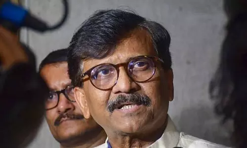 ആരോഗ്യ പ്രശ്നങ്ങളുണ്ട്, കുറച്ച് കാലത്തേക്ക് ഞാനില്ല: മഹാരാഷ്ട്രയിൽ ഞെട്ടലായി റാവുത്തിന്റെ പ്രഖ്യാപനം ആരോഗ്യ പ്രശ്നങ്ങളുണ്ട്, കുറച്ച് കാലത്തേക്ക് ഞാനില്ല: മഹാരാഷ്ട്രയിൽ ഞെട്ടലായി റാവുത്തിന്റെ പ്രഖ്യാപനം