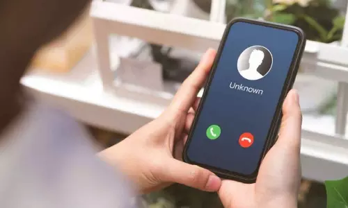 ട്രൂകോളറൊന്നും വേണ്ട, വിളിക്കുന്നയാളുടെ പേര് ഇനി സ്‌ക്രീനിൽ തെളിയും: പുതിയ സേവനം വരുന്നു...