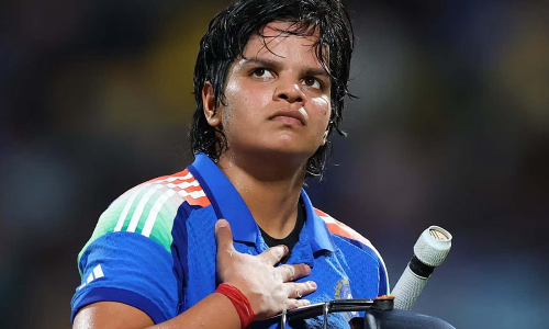 വിമർശകരെ വായടക്കൂ...ഇത് നിങ്ങൾക്കുള്ള ഷെഫാലിയുടെ കംബാക്ക് സ്റ്റേറ്റ്മെന്റ്