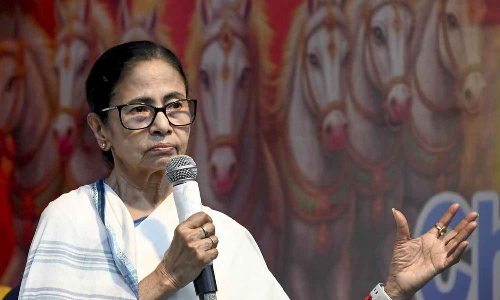 എസ്‌ഐആർ ഭീതിയിൽ ബംഗാളിൽ ആളുകൾ മരിക്കുന്നു; വിദ്വേഷ രാഷ്ട്രീയത്തിന്റെ ഇരകളെന്ന് തൃണമൂൽ കോൺഗ്രസ്