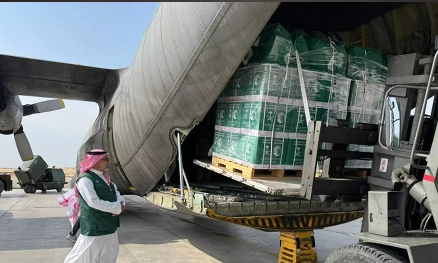 ഒഴുക്ക് നിലക്കാത്ത സഹായം, സൗദിയുടെ 71-ാമത് ദുരിതാശ്വാസ വിമാനം ​ഗസ്സയിലെത്തി