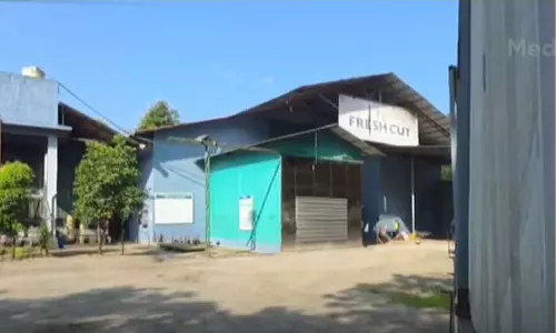 താമരശ്ശേരി ഫ്രഷ് കട്ട് തുറക്കുന്നതിൽ വീണ്ടും ചർച്ച: കമ്പനി അടച്ചുപൂട്ടും വരെ സമരമെന്ന് പ്രതിഷേധക്കാർ