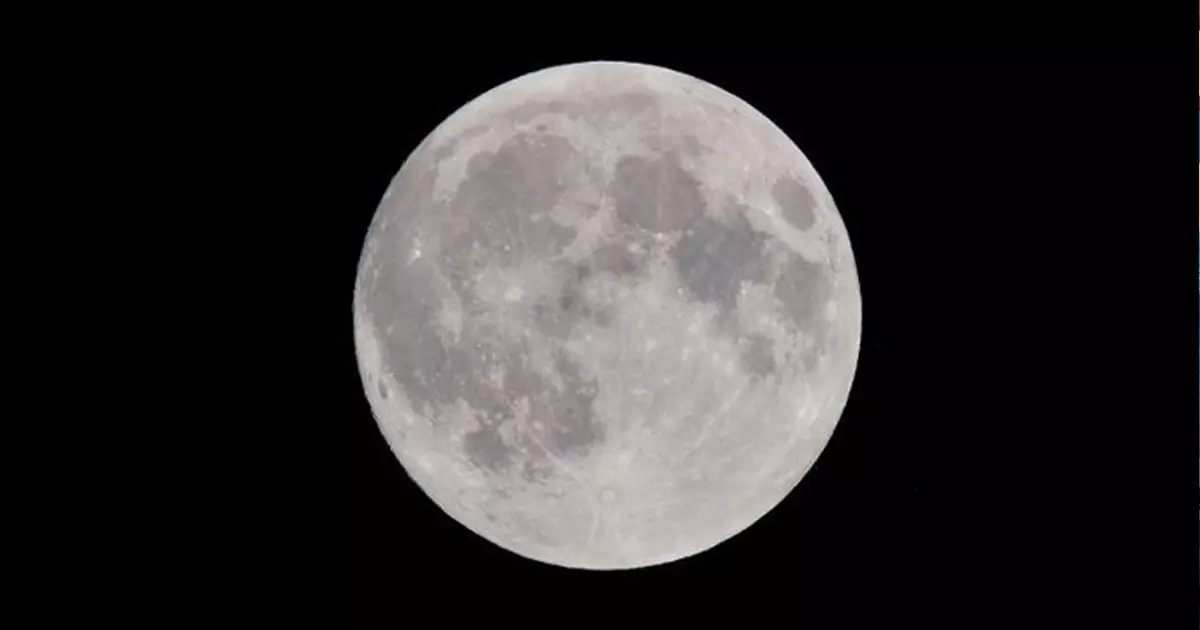 Supermoon to be seen in Oman today... Supermoon to be seen in Oman today...