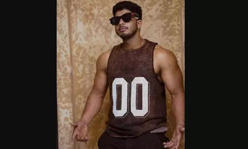 തൃശൂരിൽ ജിം ട്രെയിനർ വീട്ടിൽ  മരിച്ച നിലയിൽ