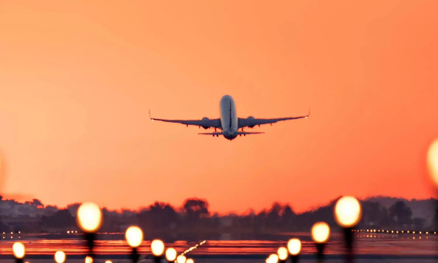 US To Cut 10% Of Flights At 40 Major Airports US To Cut 10% Of Flights At 40 Major Airports