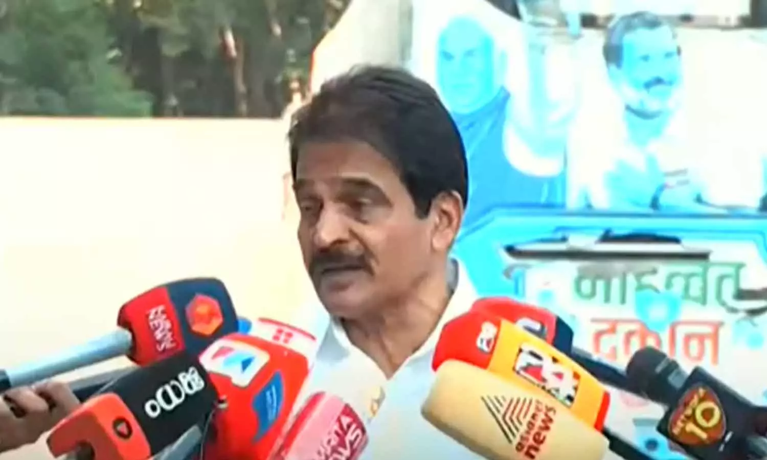 ഇന്ദിരാ ഗാന്ധിയും രാജീവ് ഗാന്ധിയും നാടിനായി ജീവൻ സമർപ്പിച്ചവർ: തരൂരിനെതിരെ കെ.സി വേണു​ഗോപാൽ