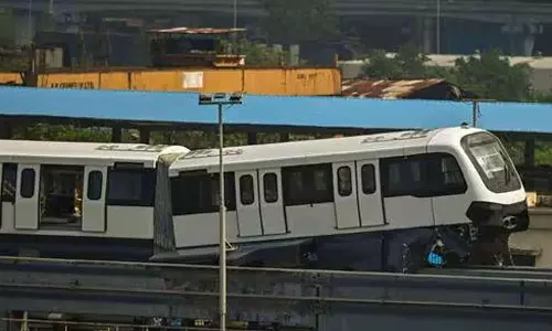 മോണോറെയിൽ ട്രെയിൻ പാളം തെറ്റി ഉദ്യോഗസ്ഥർക്ക് പരിക്ക്