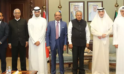 Chief Minister Pinarayi Vijayan meets with Kuwait Deputy Prime Minister