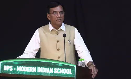 ഖത്തറിൽ ഇന്ത്യക്കാരുടെ സേവനം മഹത്തരം- കേന്ദ്രമന്ത്രി മൻസൂഖ് മാണ്ഡവ്യ ഖത്തറിൽ ഇന്ത്യക്കാരുടെ സേവനം മഹത്തരം- കേന്ദ്രമന്ത്രി മൻസൂഖ് മാണ്ഡവ്യ