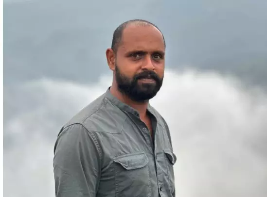 കടബാധ്യത; മകന്റെ ചോറൂണ് ദിവസം യുവാവ് ആത്മഹത്യ ചെയ്തു കടബാധ്യത; മകന്റെ ചോറൂണ് ദിവസം യുവാവ് ആത്മഹത്യ ചെയ്തു