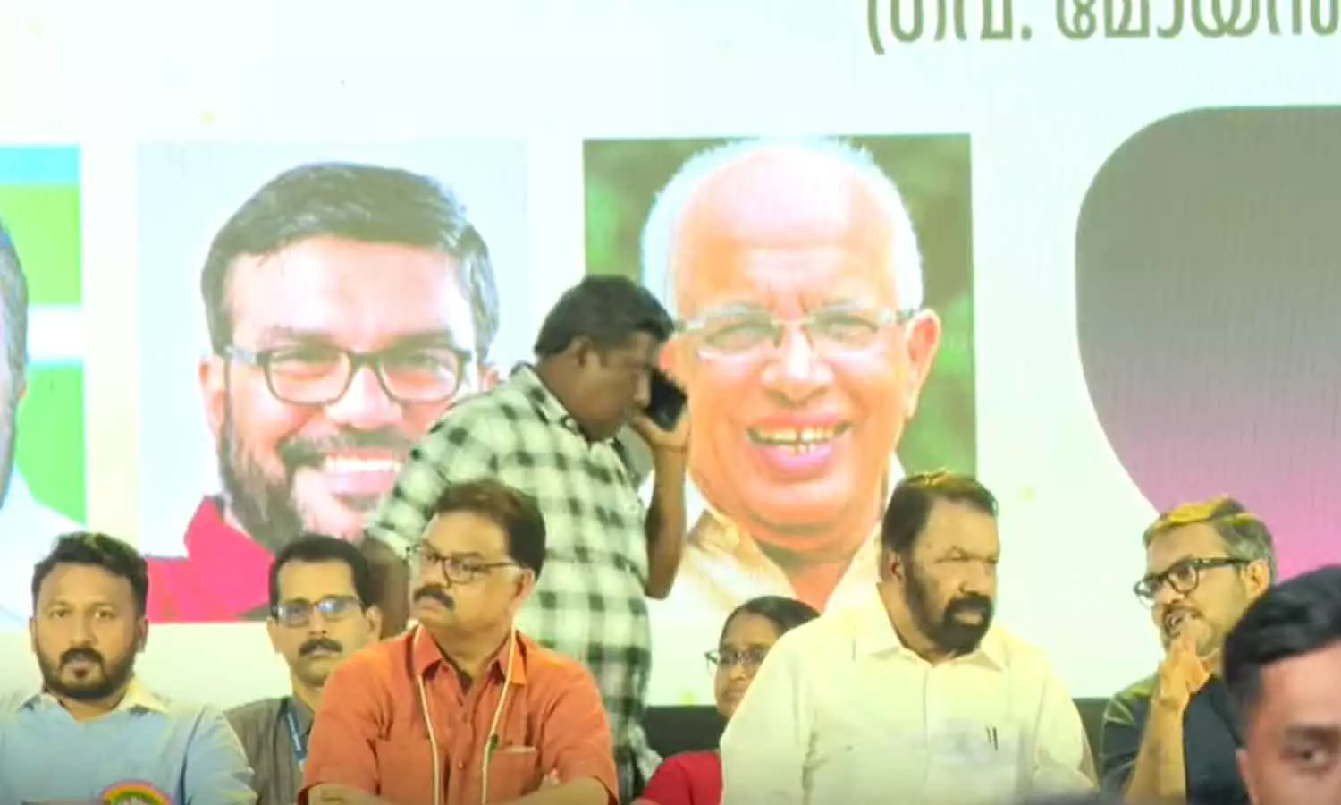 രാഹുൽ മാങ്കൂട്ടത്തിലിനൊപ്പം വേദി പങ്കിട്ട് മന്ത്രിമാർ