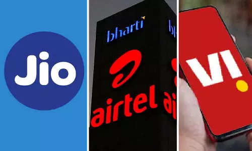 മൊബൈൽ റീചാർജ് ഇനി പൊള്ളും; നിരക്ക് വർധനക്കൊരുങ്ങി കമ്പനികൾ