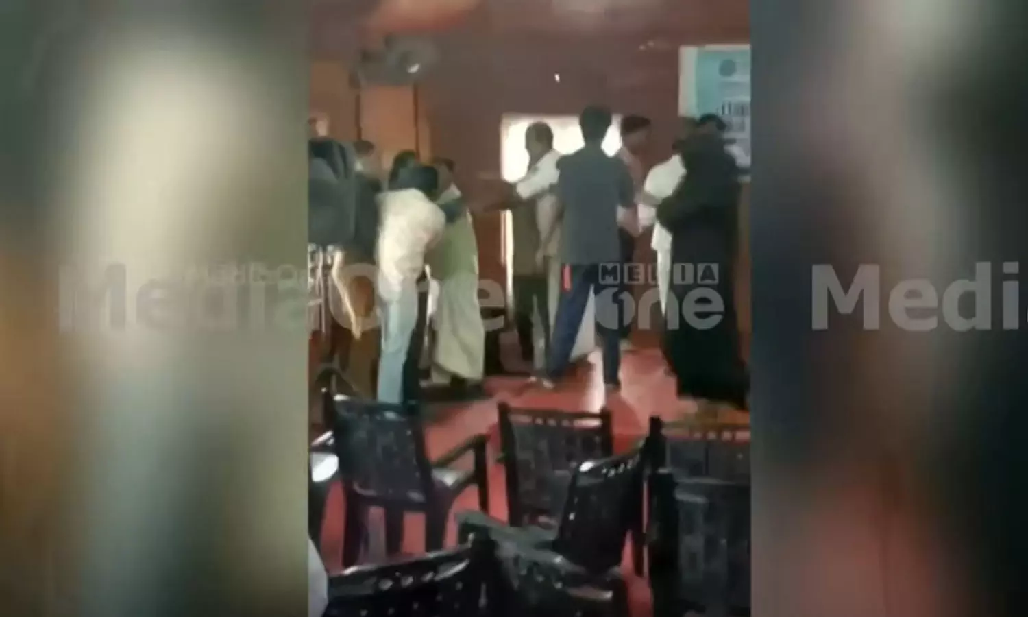 കോഴിക്കോട് കുറ്റ്യാടിയിൽ അക്യുപങ്ചർ ക്യാമ്പ് സംഘാടകർക്കെതിരെ ആക്രമണം