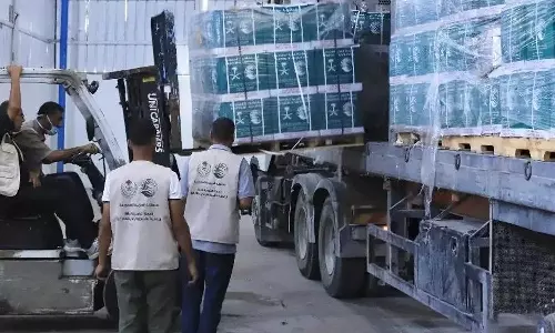 ​​Giving a hand to Gaza; New batch of Saudi aid arrives in Deir al-Balah