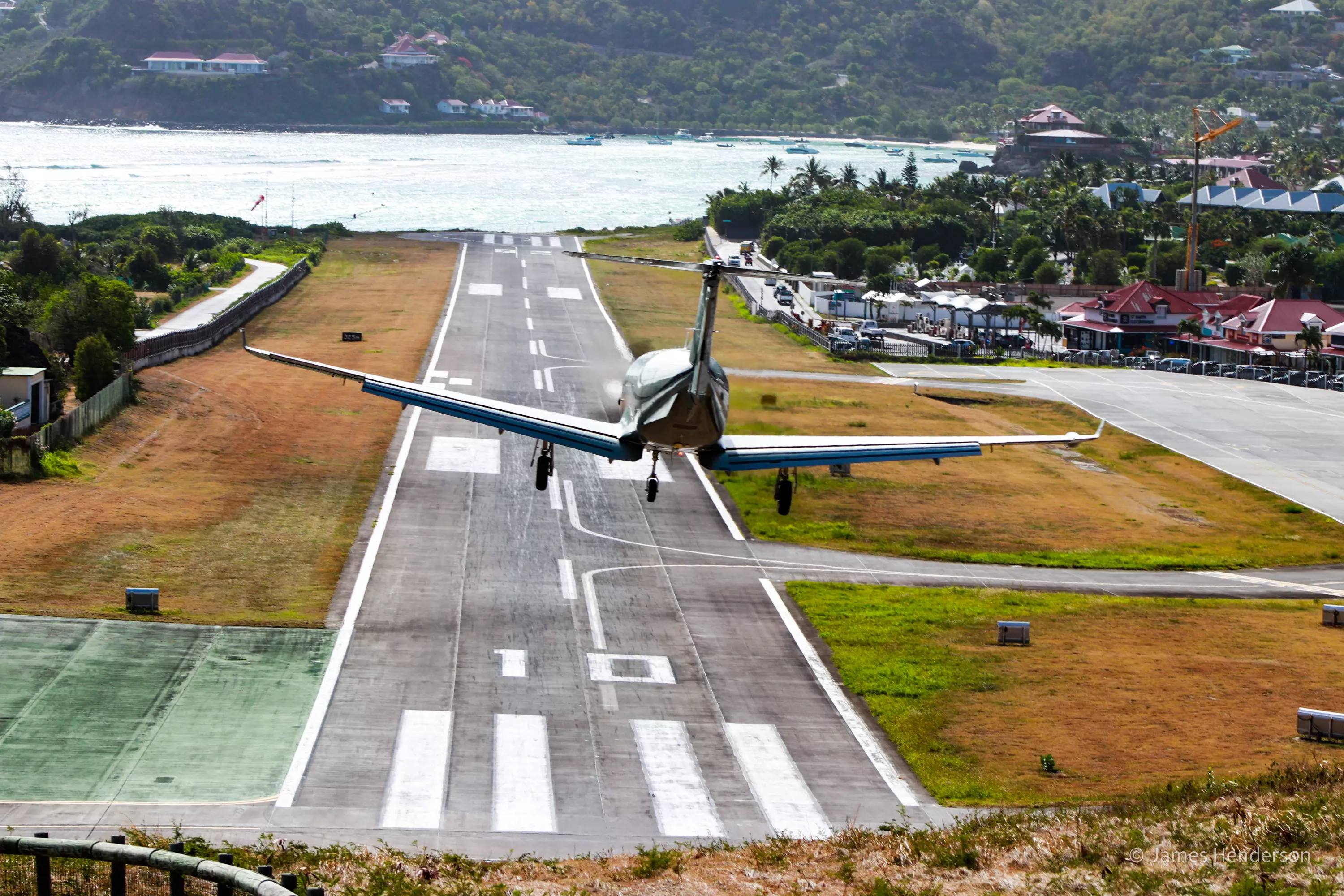 ഗുസ്താഫ് III വിമാനത്താവളം