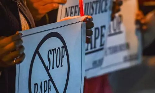 മുത്തശ്ശിക്കൊപ്പം ഉറങ്ങിക്കിടന്ന നാലുവയസുകാരിയെ തട്ടിക്കൊണ്ടുപോയി പീഡിപ്പിച്ചു; കണ്ടെത്തിയത് അഴുക്കുചാലില്‍ ഉപേക്ഷിച്ച നിലയില്‍