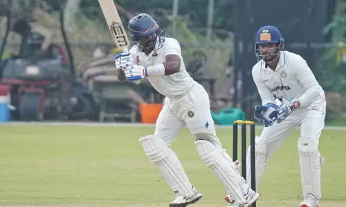 രഞ്ജി ട്രോഫി ക്രിക്കറ്റിൽ സൗരാഷ്ട്രക്കെതിരെ കേരളത്തിന് ലീഡ്