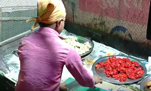 വയസ് 11, രാവിലെ 6 മണി മുതൽ രാത്രി 9 മണി വരെ ജോലി, കൂലി 100 രൂപ; നോവായി ബിഹാറിലെ കുരുന്ന് ജീവിതങ്ങള് വയസ് 11, രാവിലെ 6 മണി മുതൽ രാത്രി 9 മണി വരെ ജോലി, കൂലി 100 രൂപ; നോവായി ബിഹാറിലെ കുരുന്ന് ജീവിതങ്ങള്