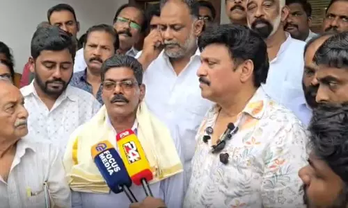 കോൺഗ്രസ് പുറത്താക്കിയ തലച്ചിറ അസീസ് കേരള കോൺഗ്രസ് (ബി) യിൽ ചേർന്നു