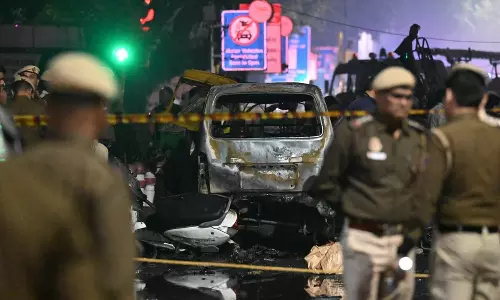 ഡൽഹി സ്‌ഫോടനത്തിൽ ഞെട്ടിവിറച്ച് രാജ്യം; കേരളത്തിലും മുംബൈയിലും കൊൽക്കത്തയിലും അതീവ ജാഗ്രത