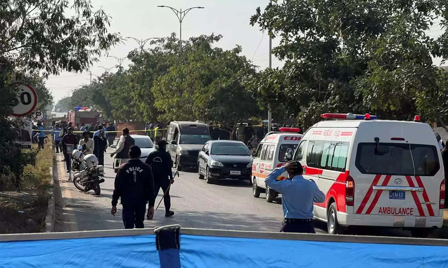 ഇസ്ലാമാബാദിൽ ചാവേര്സ്ഫോടനം; 12 പേർ കൊല്ലപ്പെട്ടു ഇസ്ലാമാബാദിൽ ചാവേര്സ്ഫോടനം; 12 പേർ കൊല്ലപ്പെട്ടു