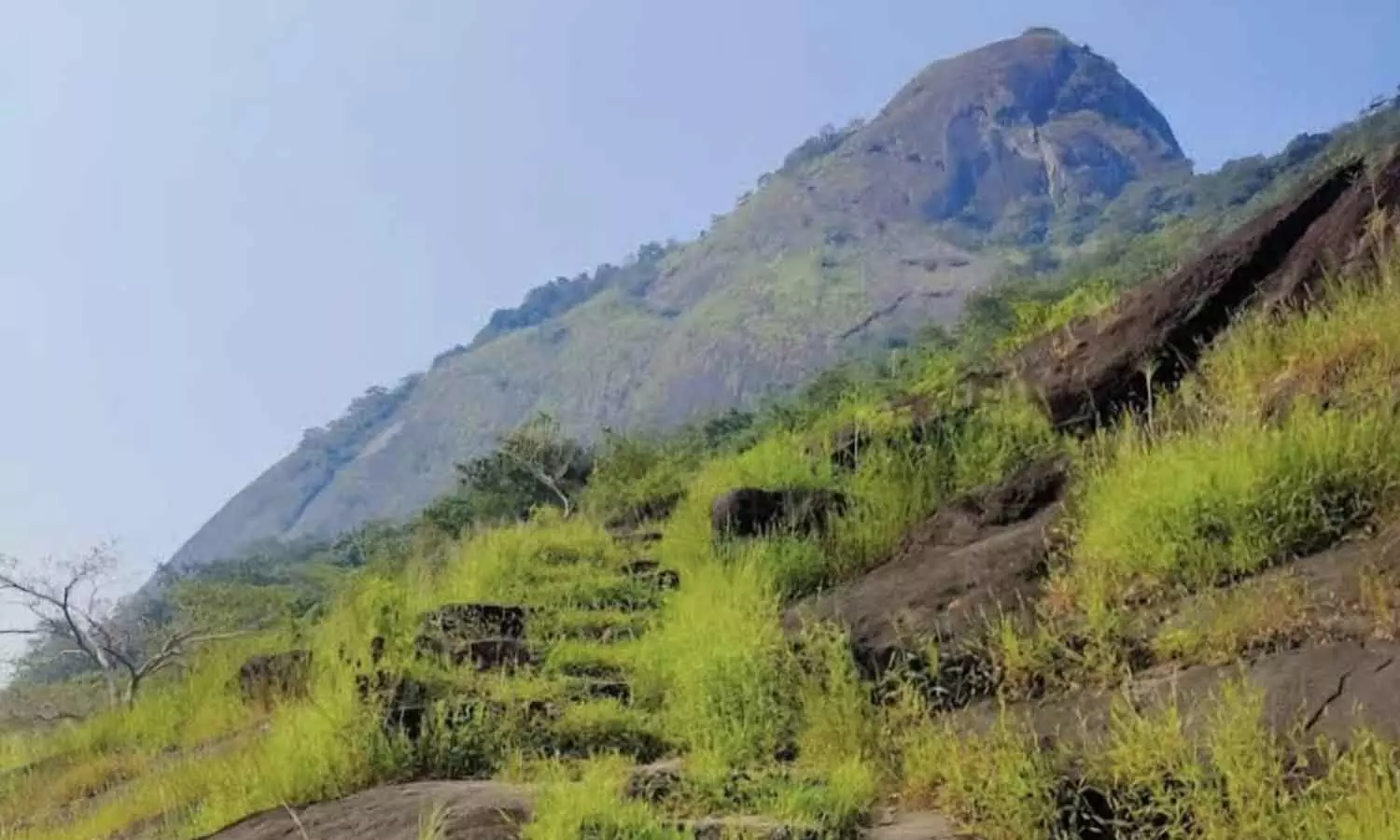ടൂറിസ്റ്റുകൾക്കായി ഗഡായി കല്ല് തുറന്നു; ഡിസംബർ വരെ സന്ദർശകരെ അനുവദിക്കും