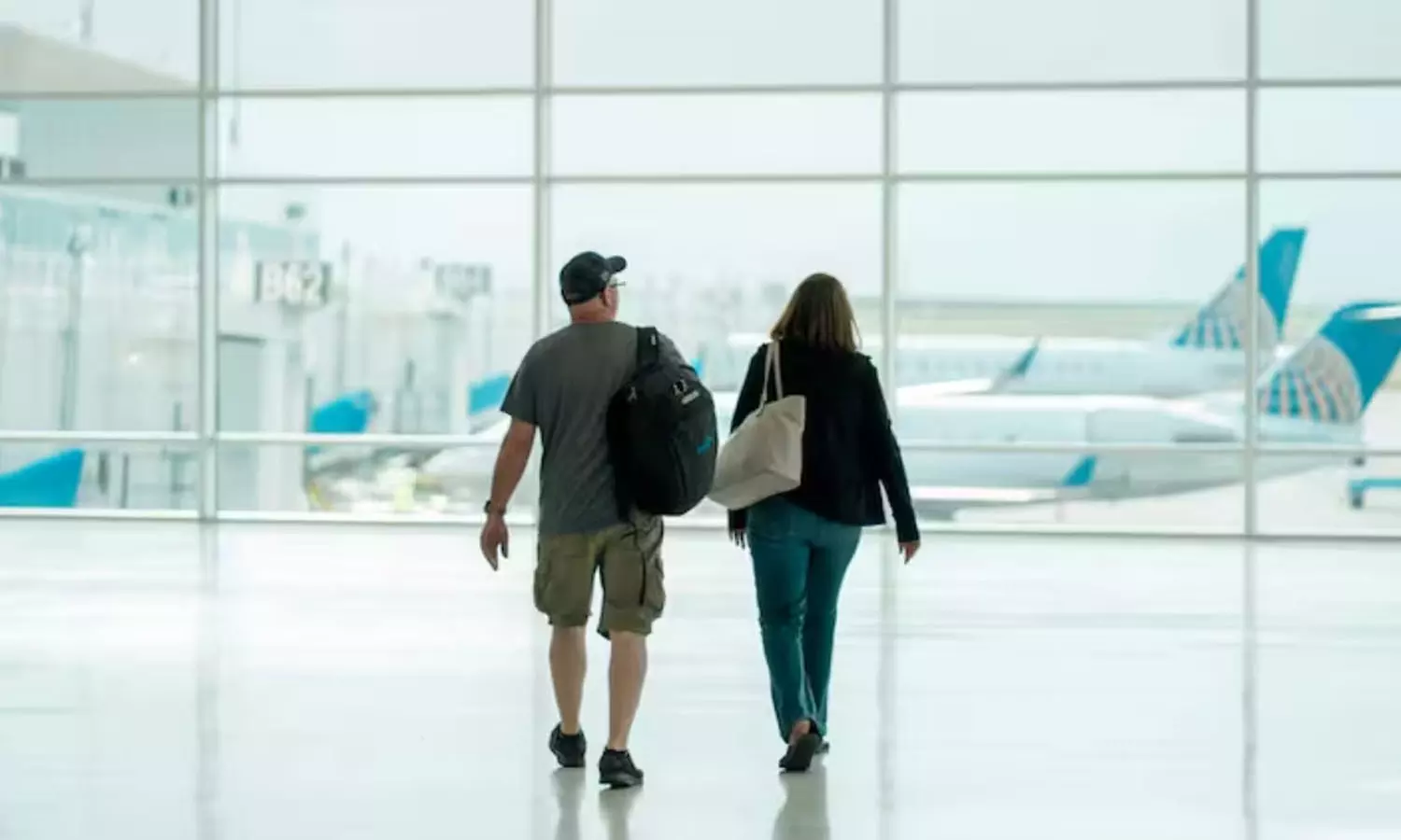 പങ്കാളിയുമായി യാത്ര ചെയ്യുന്നവരാണോ? എയർപോർട്ട് ഡിവോഴ്‌സിനെ കുറിച്ചറിയാം