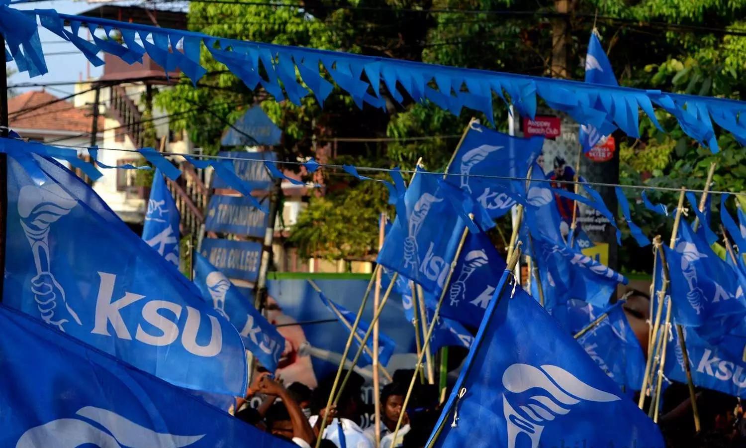 സ്ഥാനാർഥി നിർണയത്തിൽ അവഗണന; കൊല്ലം ഡിസിസി നേതൃത്വത്തിനെതിരെ കെഎസ്യു സ്ഥാനാർഥി നിർണയത്തിൽ അവഗണന; കൊല്ലം ഡിസിസി നേതൃത്വത്തിനെതിരെ കെഎസ്യു