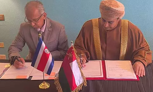 നാല് വ്യോമഗതാഗത സേവന കരാറുകളിൽ ഒപ്പുവെച്ച് ഒമാൻ