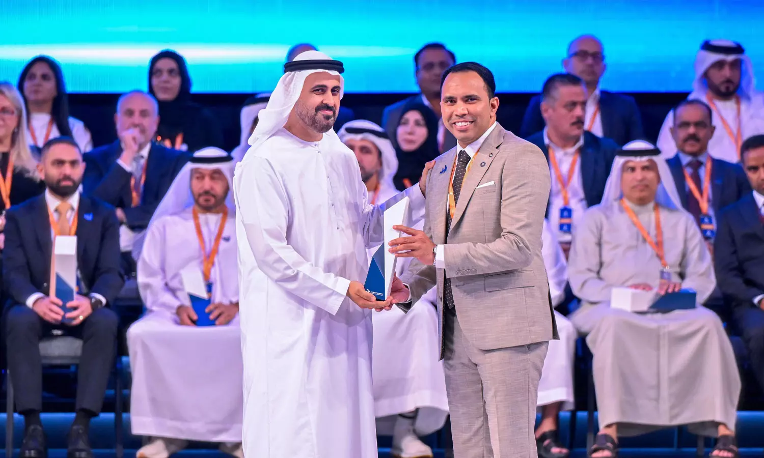 കോഴിക്കോട് സ്വദേശി അനസ് ഖാദിയാരകത്തിന് യുഎഇയിലെ സ്വകാര്യമേഖലയിലെ ഏറ്റവും മികച്ച തൊഴിലാളിക്കുള്ള ഔദ്യോഗിക പുരസ്കാരം