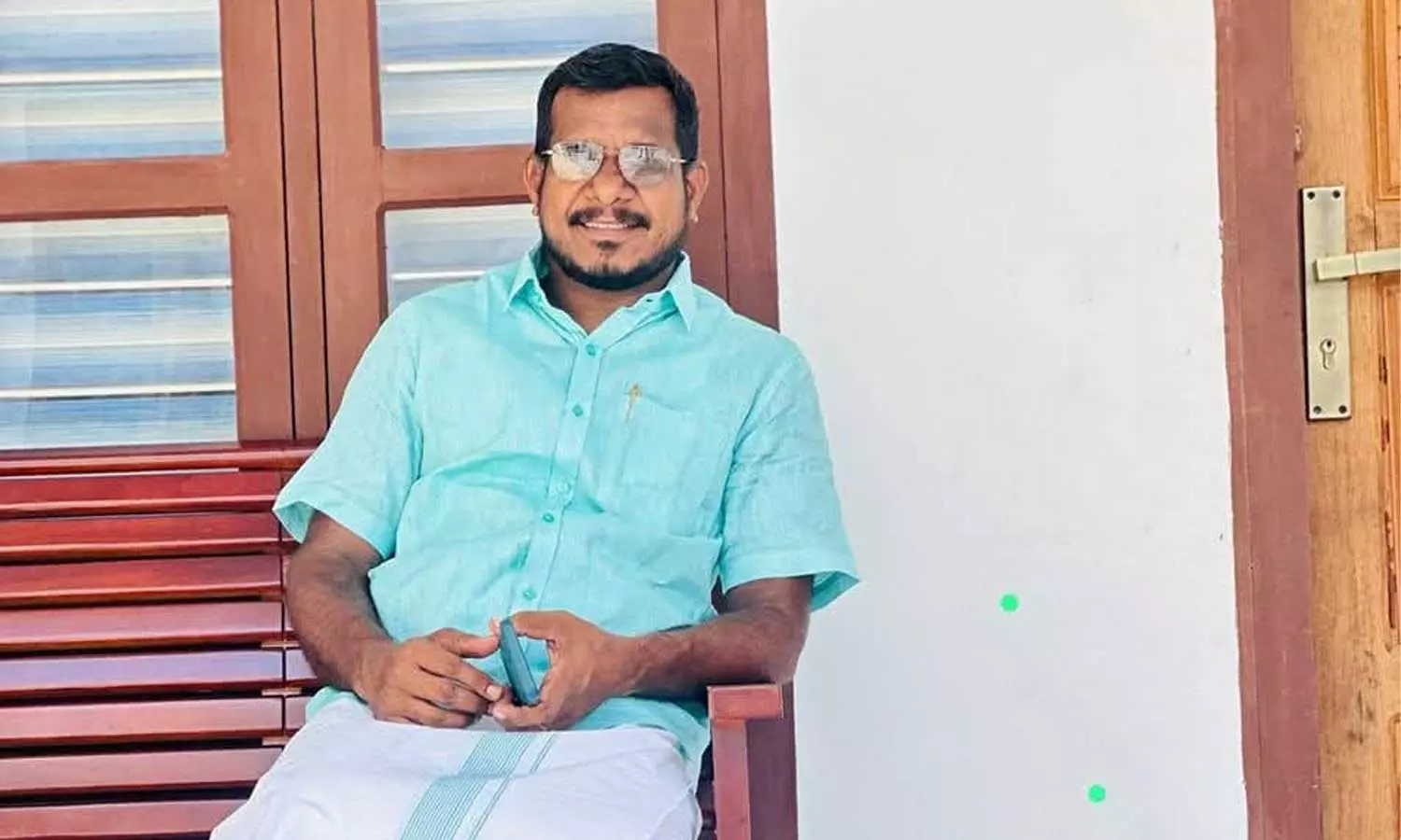 ഭാര്യയെ സ്ഥാനാർഥിയാക്കണമെന്ന ആവശ്യം പാർട്ടി നേതൃത്വം തള്ളി; ഈരാറ്റുപേട്ടയിൽ സിപിഎം കൗൺസിലർ രാജിവെച്ചു