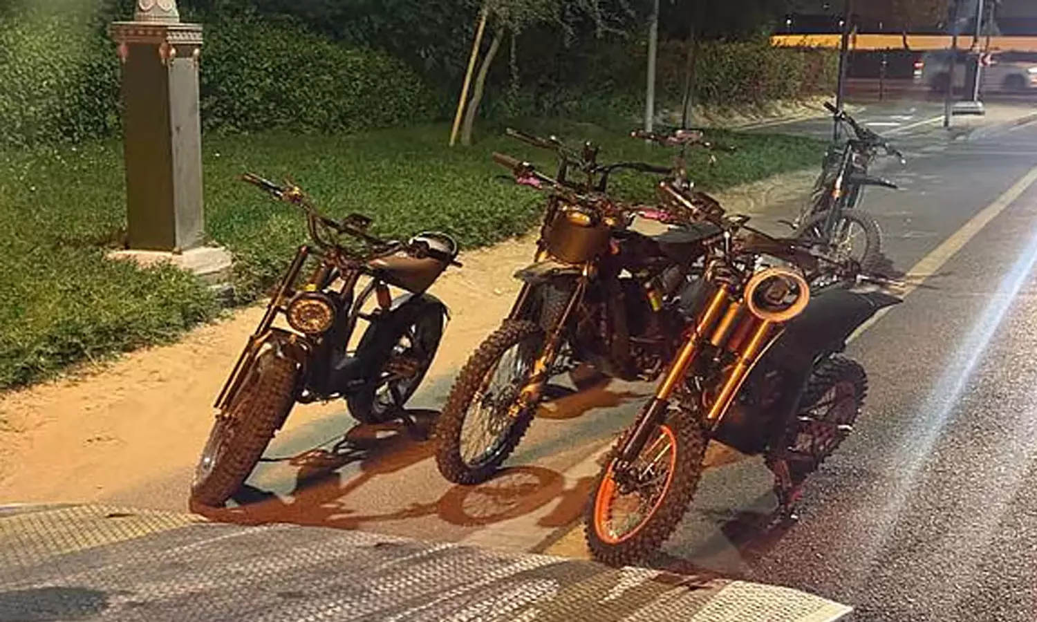 മണിക്കൂറിൽ 100 കിലോമീറ്ററിലധികം വേഗത്തിൽ സഞ്ചരിച്ചു, കൗമാരക്കാ‍ർ ദുബൈയിൽ പിടിയിൽ