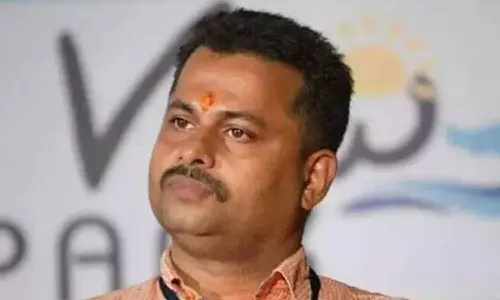 ‘അതിജീവിതയെ സംശയിച്ച അന്വേഷണ സംഘം, വ്യാജ മൊഴി നൽകി സ്കൂളിലെ പ്രധാന അധ്യാപകൻ’; അട്ടിമറികൾ നടന്ന പാലത്തായി കേസ് ‘അതിജീവിതയെ സംശയിച്ച അന്വേഷണ സംഘം, വ്യാജ മൊഴി നൽകി സ്കൂളിലെ പ്രധാന അധ്യാപകൻ’; അട്ടിമറികൾ നടന്ന പാലത്തായി കേസ്