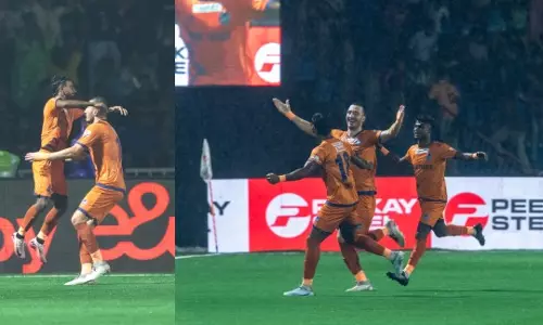 മലപ്പുറത്തെ തോൽപ്പിച്ച് തൃശൂർ ഒന്നാം സ്ഥാനത്ത് മലപ്പുറത്തെ തോൽപ്പിച്ച് തൃശൂർ ഒന്നാം സ്ഥാനത്ത്