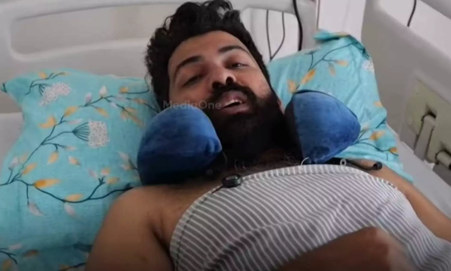 PSC employee was beaten and thrown off a train in Malappuram PSC employee was beaten and thrown off a train in Malappuram