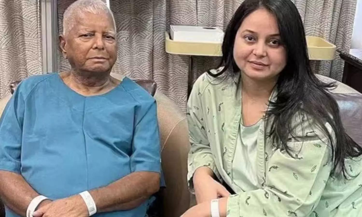 നിൻ്റെ വൃത്തികെട്ട വൃക്ക നൽകി സീറ്റ് ഒപ്പിച്ചു; ബന്ധുക്കൾക്കെതിരെ ഗുരുതര ആരോപണവുമായി ലാലു പ്രസാദ് യാദവിൻ്റെ മകൾ രോഹിണി ആചാര്യ നിൻ്റെ വൃത്തികെട്ട വൃക്ക നൽകി സീറ്റ് ഒപ്പിച്ചു; ബന്ധുക്കൾക്കെതിരെ ഗുരുതര ആരോപണവുമായി ലാലു പ്രസാദ് യാദവിൻ്റെ മകൾ രോഹിണി ആചാര്യ