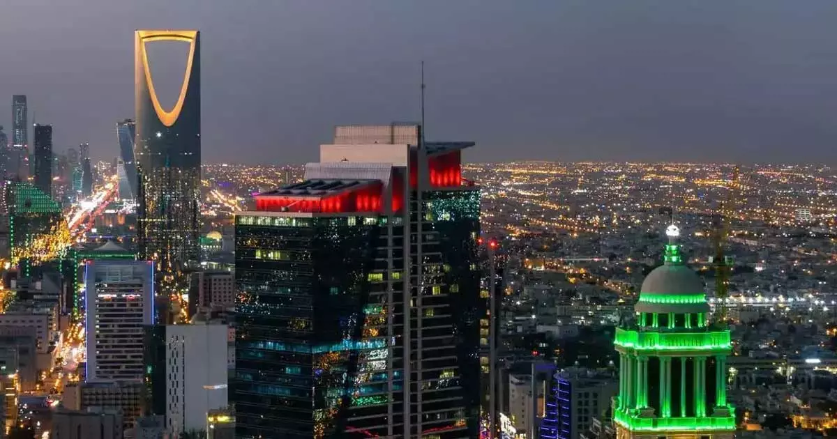 വിദേശ തൊഴിലാളികൾക്ക് നൽകിയിരുന്ന സാമ്പത്തിക ആനുകൂല്യങ്ങൾ വെട്ടിക്കുറച്ച് സൗദി കമ്പനികൾ വിദേശ തൊഴിലാളികൾക്ക് നൽകിയിരുന്ന സാമ്പത്തിക ആനുകൂല്യങ്ങൾ വെട്ടിക്കുറച്ച് സൗദി കമ്പനികൾ