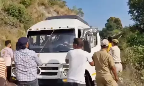 Hindutva mob attack Christian missionary group in Jammu Kashmir