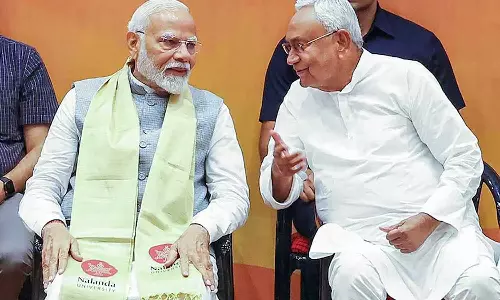 കൂടുതൽ മന്ത്രിമാർ ബിജെപിക്ക്: ബിഹാറിൽ സത്യപ്രതിജ്ഞാ ചടങ്ങിനൊരുങ്ങി എൻഡിഎ കൂടുതൽ മന്ത്രിമാർ ബിജെപിക്ക്: ബിഹാറിൽ സത്യപ്രതിജ്ഞാ ചടങ്ങിനൊരുങ്ങി എൻഡിഎ