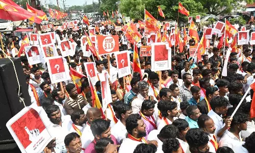 എസ്‌ഐആറിനെതിരെ ടിവികെയും: തമിഴ്‌നാട്ടിൽ വിവിധയിടങ്ങളിൽ പ്രതിഷേധ പ്രകടനം